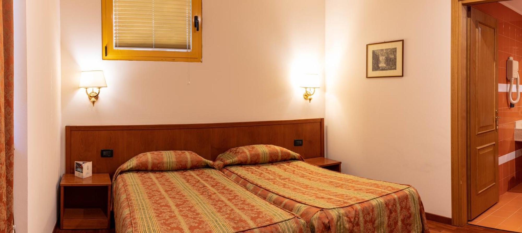 Hotel Tivoli Extérieur photo