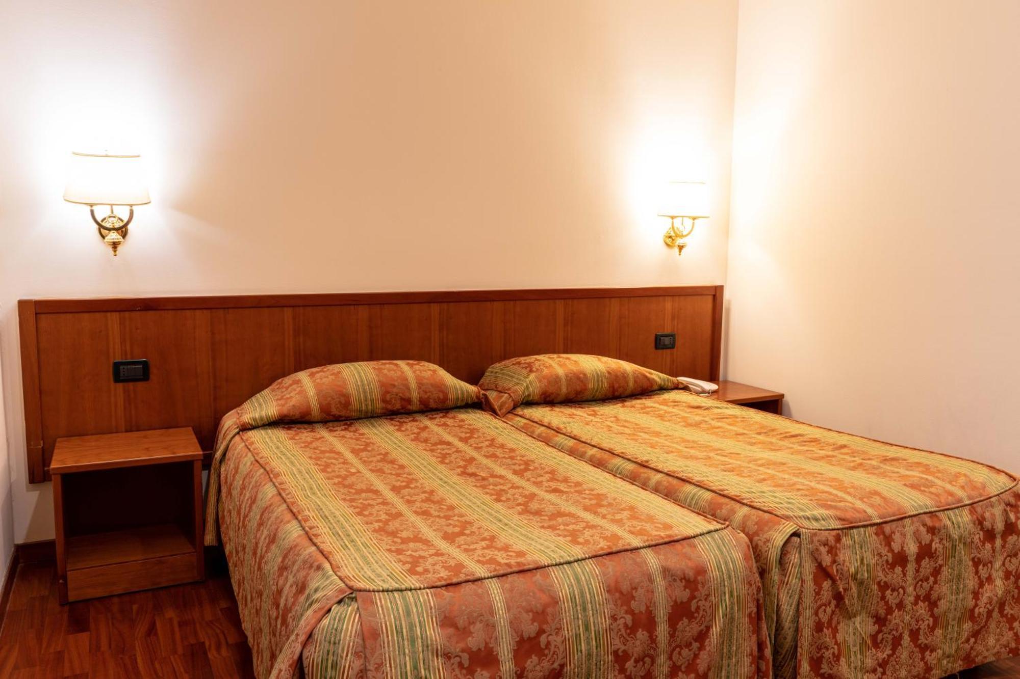 Hotel Tivoli Extérieur photo