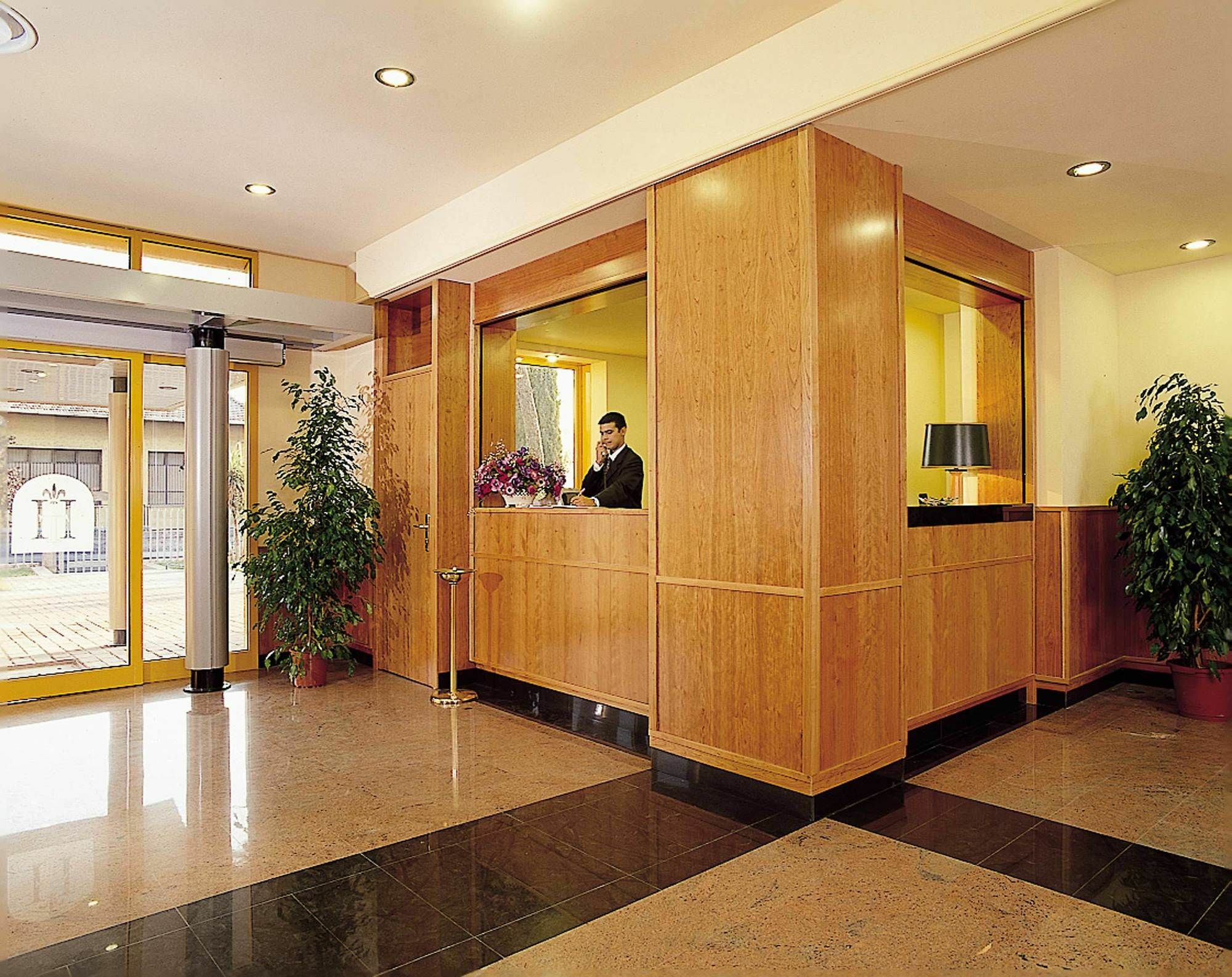 Hotel Tivoli Extérieur photo